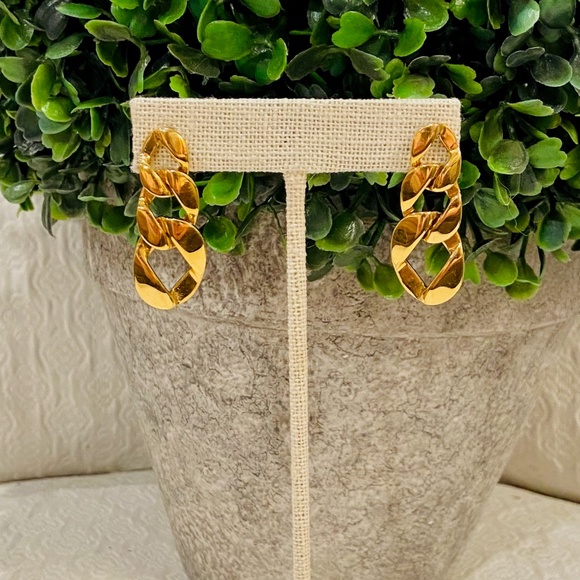 S14-BUNDLE ONLY-Gold Chain Link Pierced Earrings - Picture 1 of 6